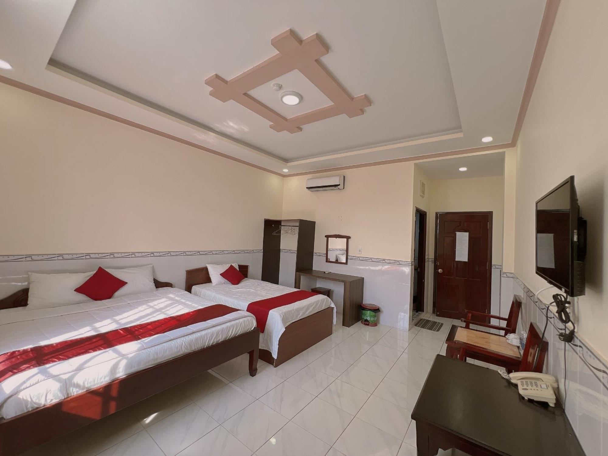 Hoang Duc Hotel Chau Doc Exteriör bild
