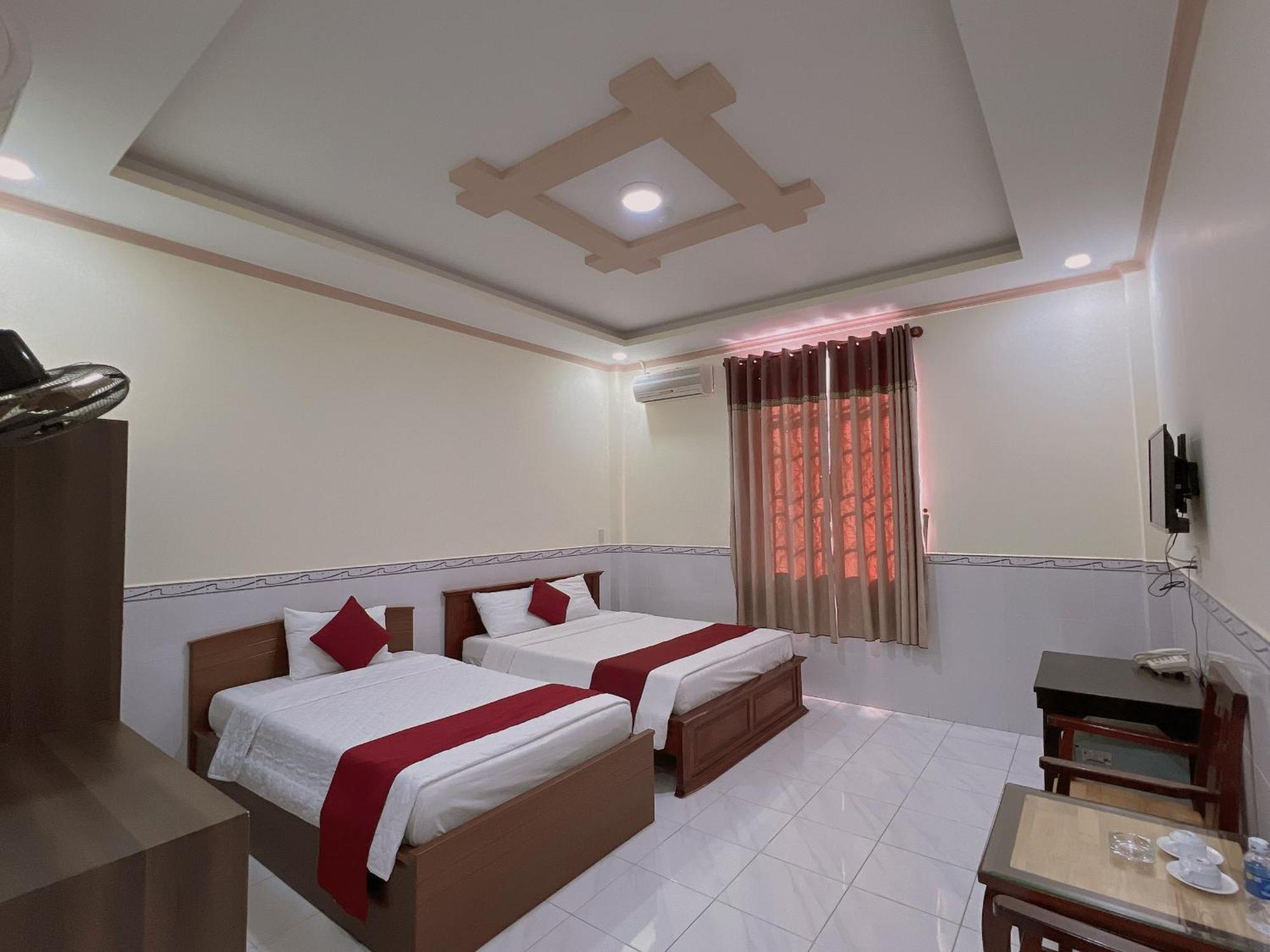 Hoang Duc Hotel Chau Doc Exteriör bild