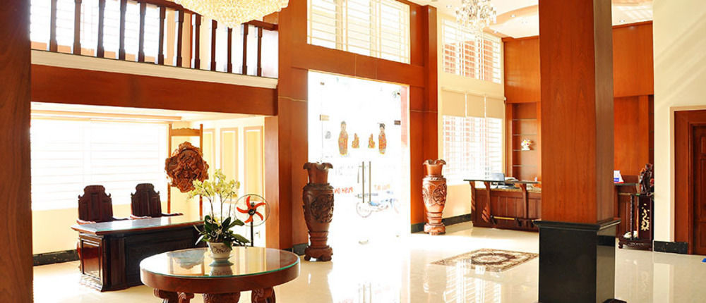 Hoang Duc Hotel Chau Doc Exteriör bild