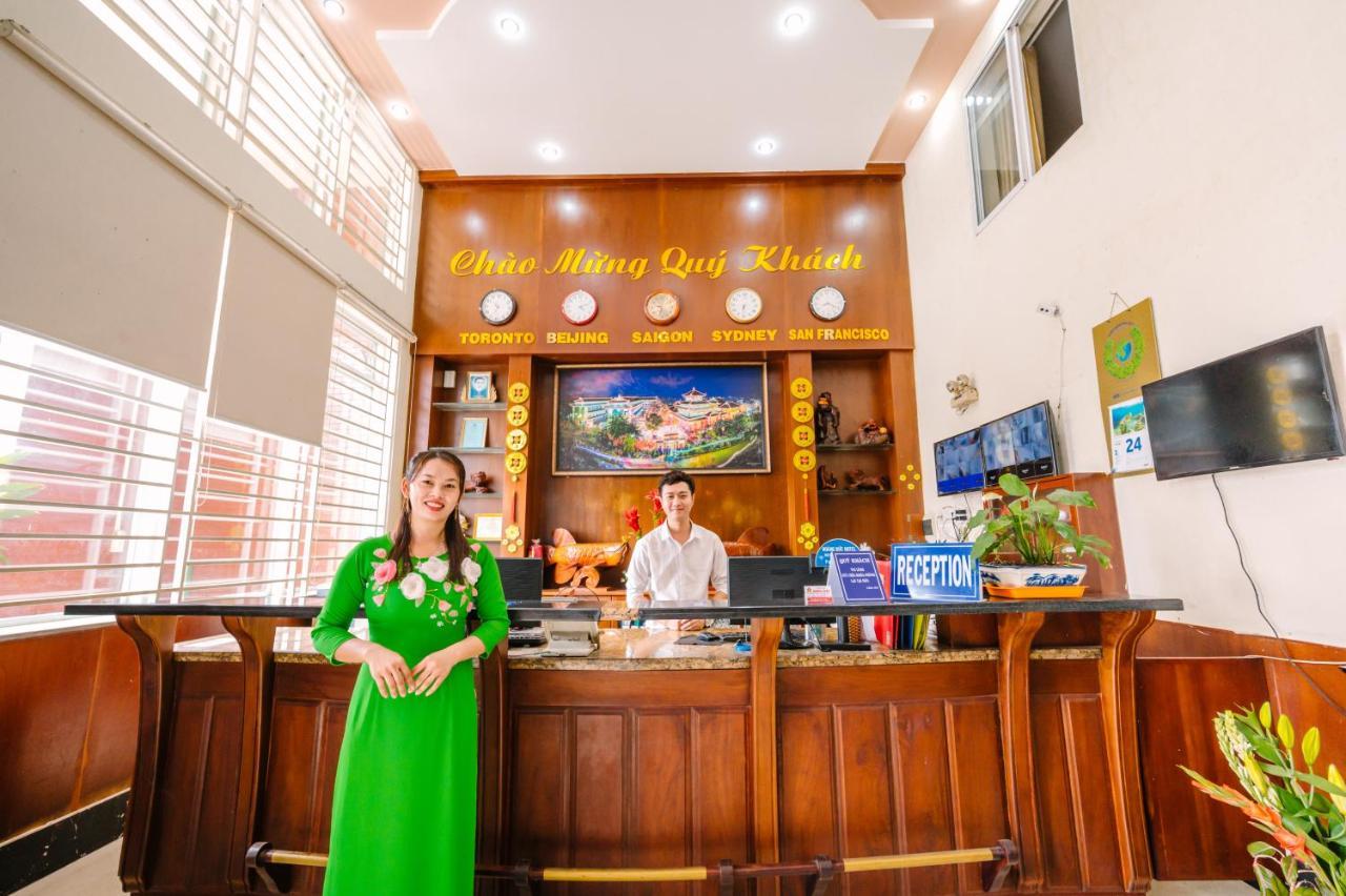 Hoang Duc Hotel Chau Doc Exteriör bild
