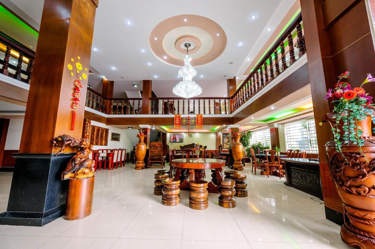 Hoang Duc Hotel Chau Doc Exteriör bild